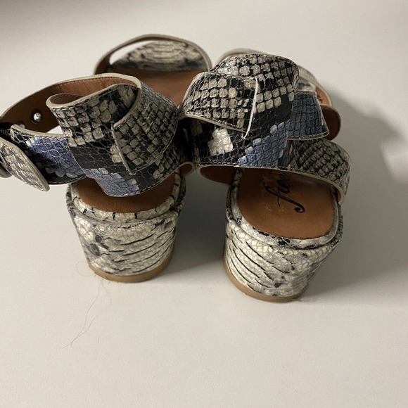 Free People Paris Flatform Sandal Strap Snakeskin Print Platform Open To… - Picture 6 of 7